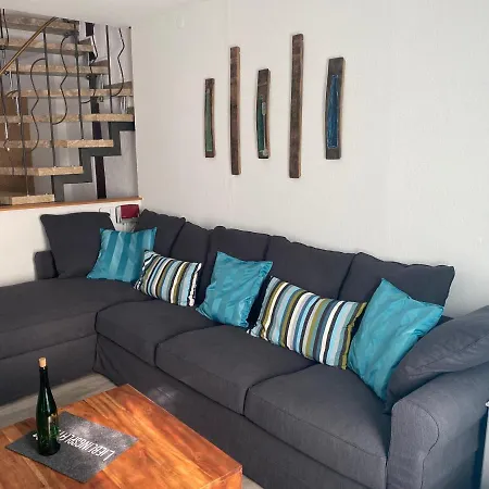 Semesterbostad Mosel Roeschen *