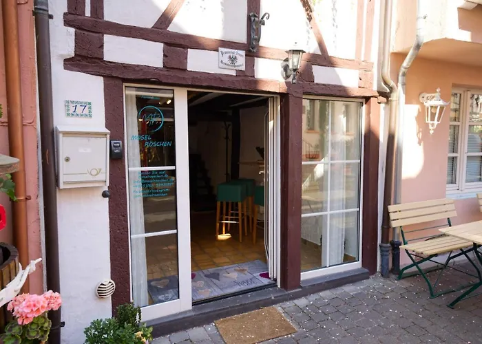 Mosel Roeschen * Bernkastel-Kues