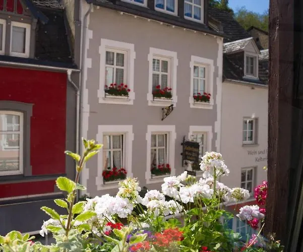 Mosel Roeschen * Bernkastel-Kues